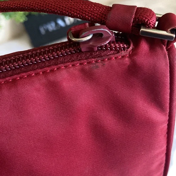 ❤️ Prada Vintage Nylon Bag ❤️ - Picture 7 of 16